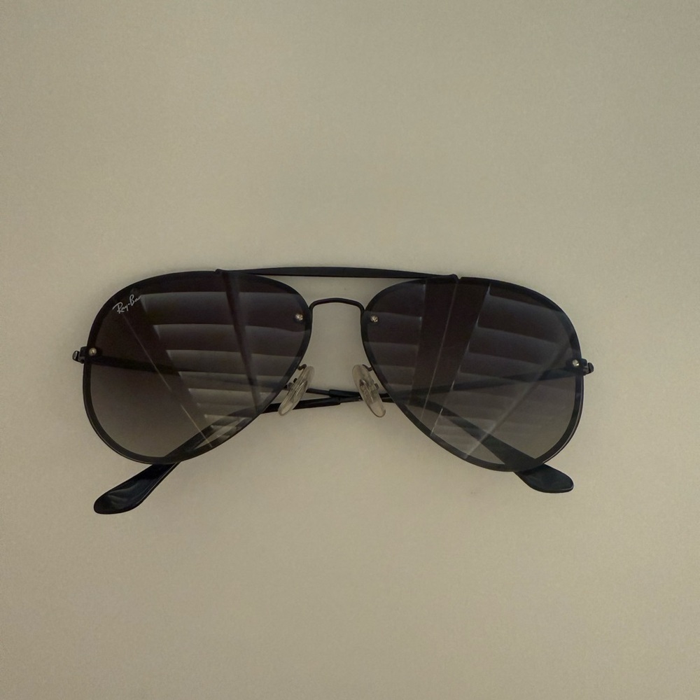 Black Aviator Ray Ban Sunglasses